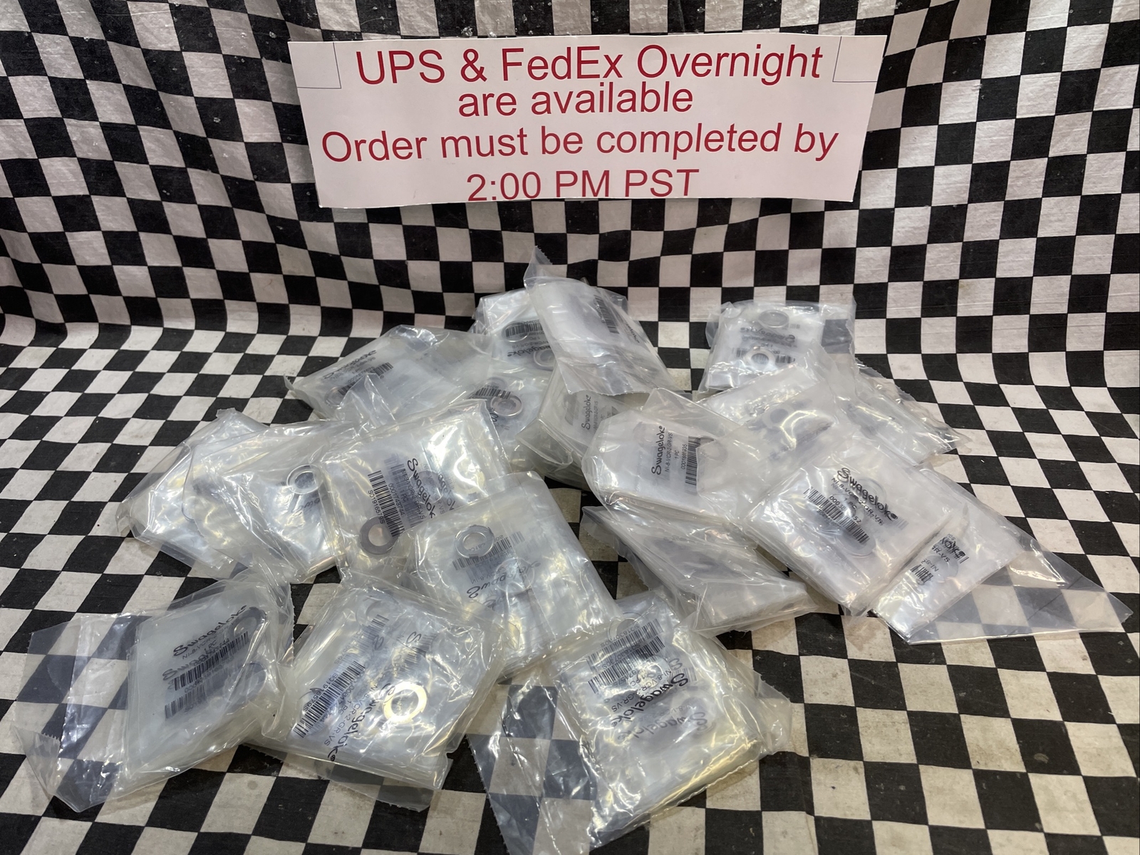 SWAGELOK VCR Face Seal 1/2″, NI-8-VCR-2-GR-VS, NI8VCR2GRVS, LOT OF 150