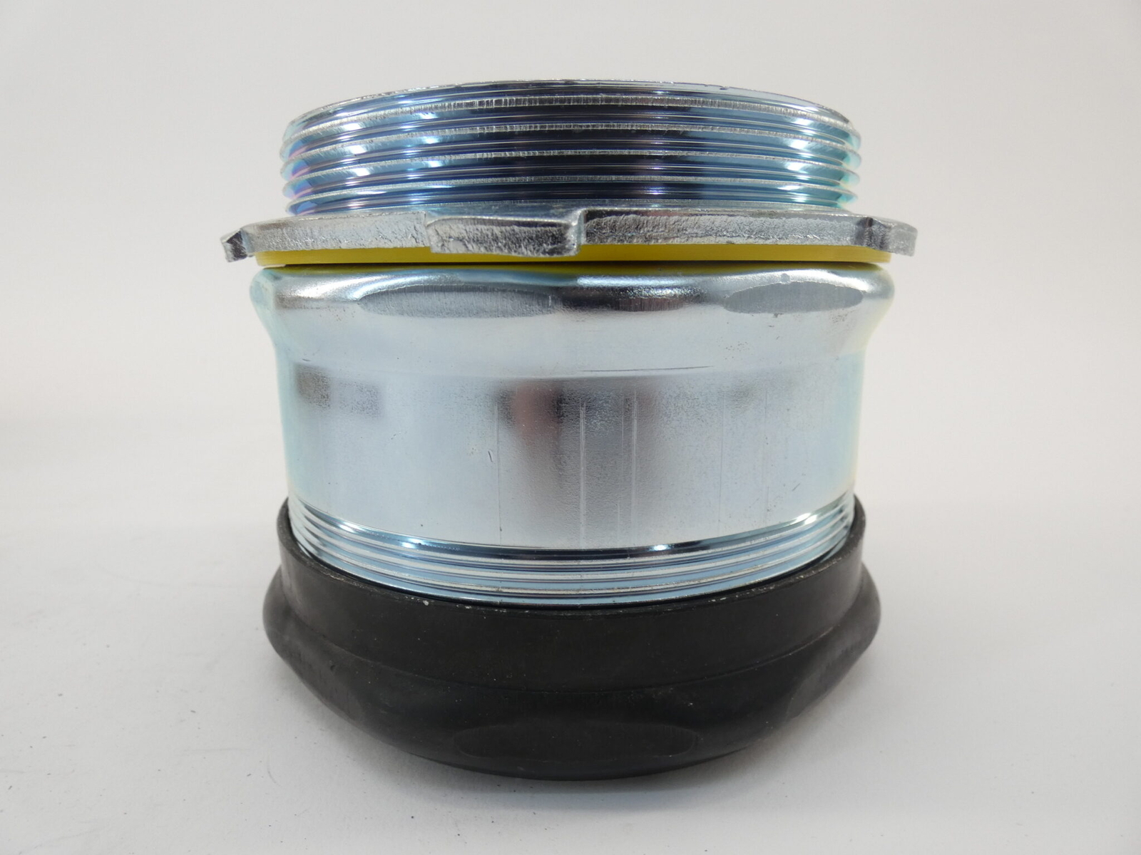 Eaton Crouse-Hinds 659RT EMT 4″ Compression Raintight Connector – NEW Surplus!