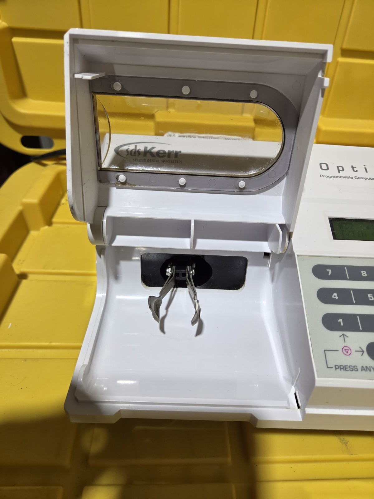 SDS KERR Demetron OptiMix 100 Dental Amalgamator Digital Mixing System