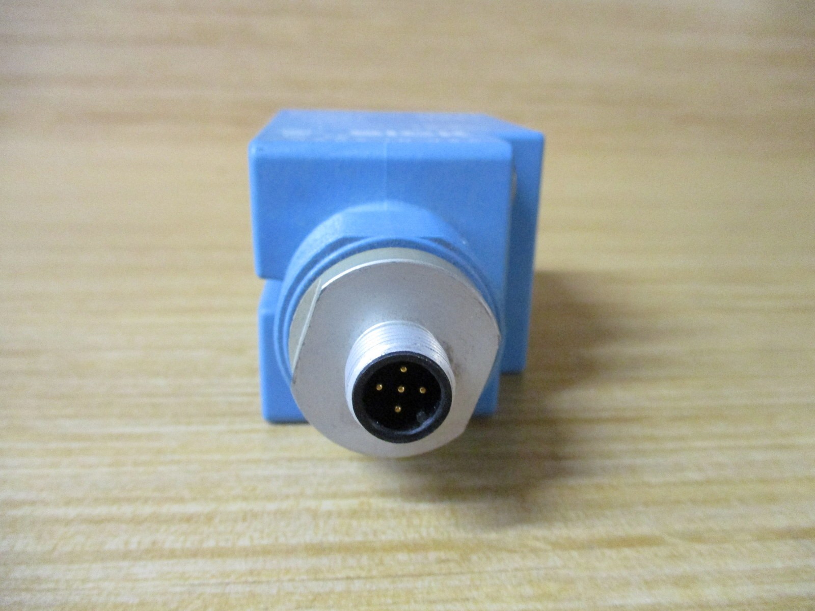 Sick WL2000-B5300 Photoelectric Sensor WL2000B5300 W/O Nut