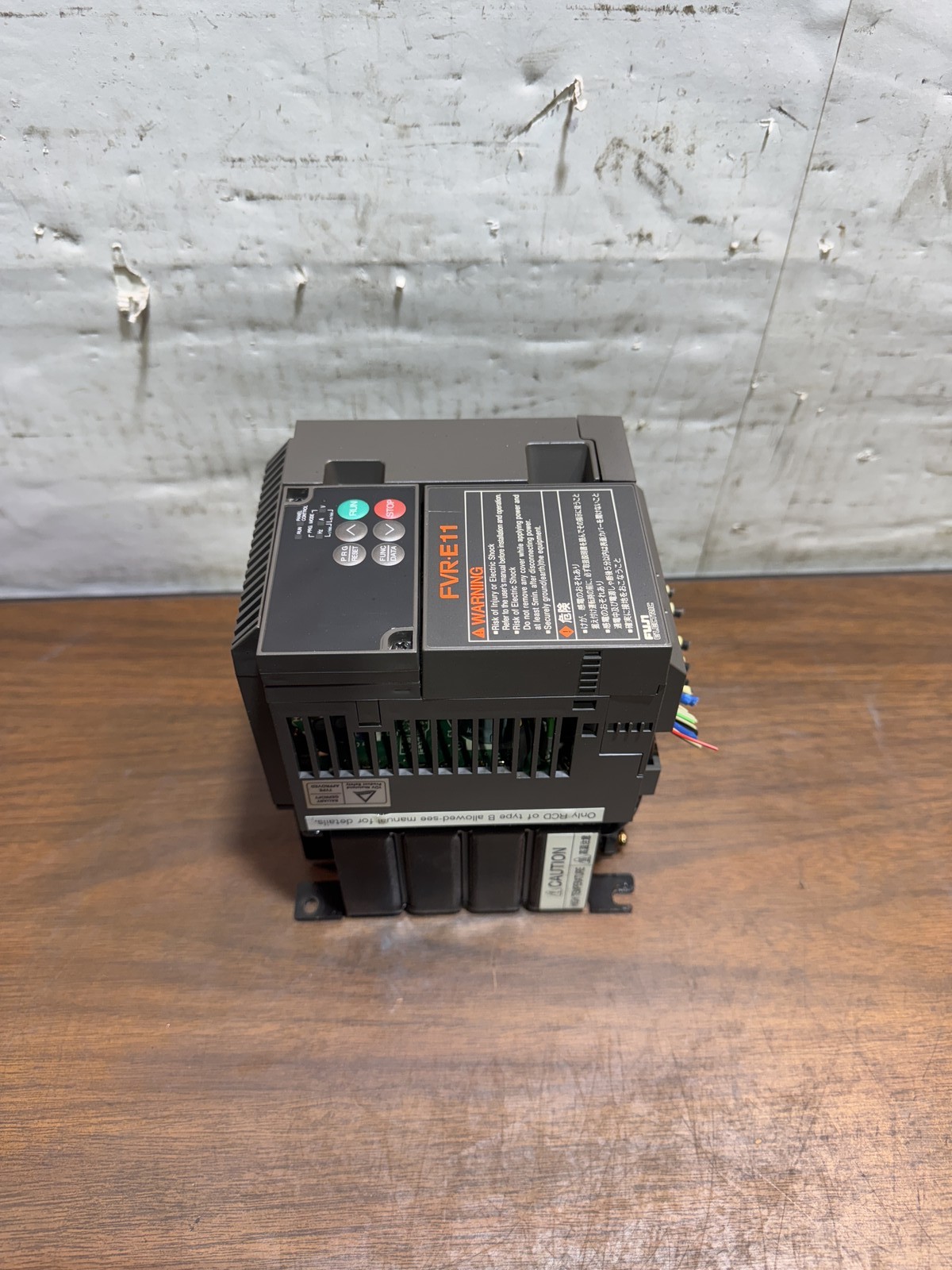 Fuji Electric FVR-E11 VFD FVR1.5E11S-2KC 3PH 200-230V 8A 0.2-400Hz INV=32994