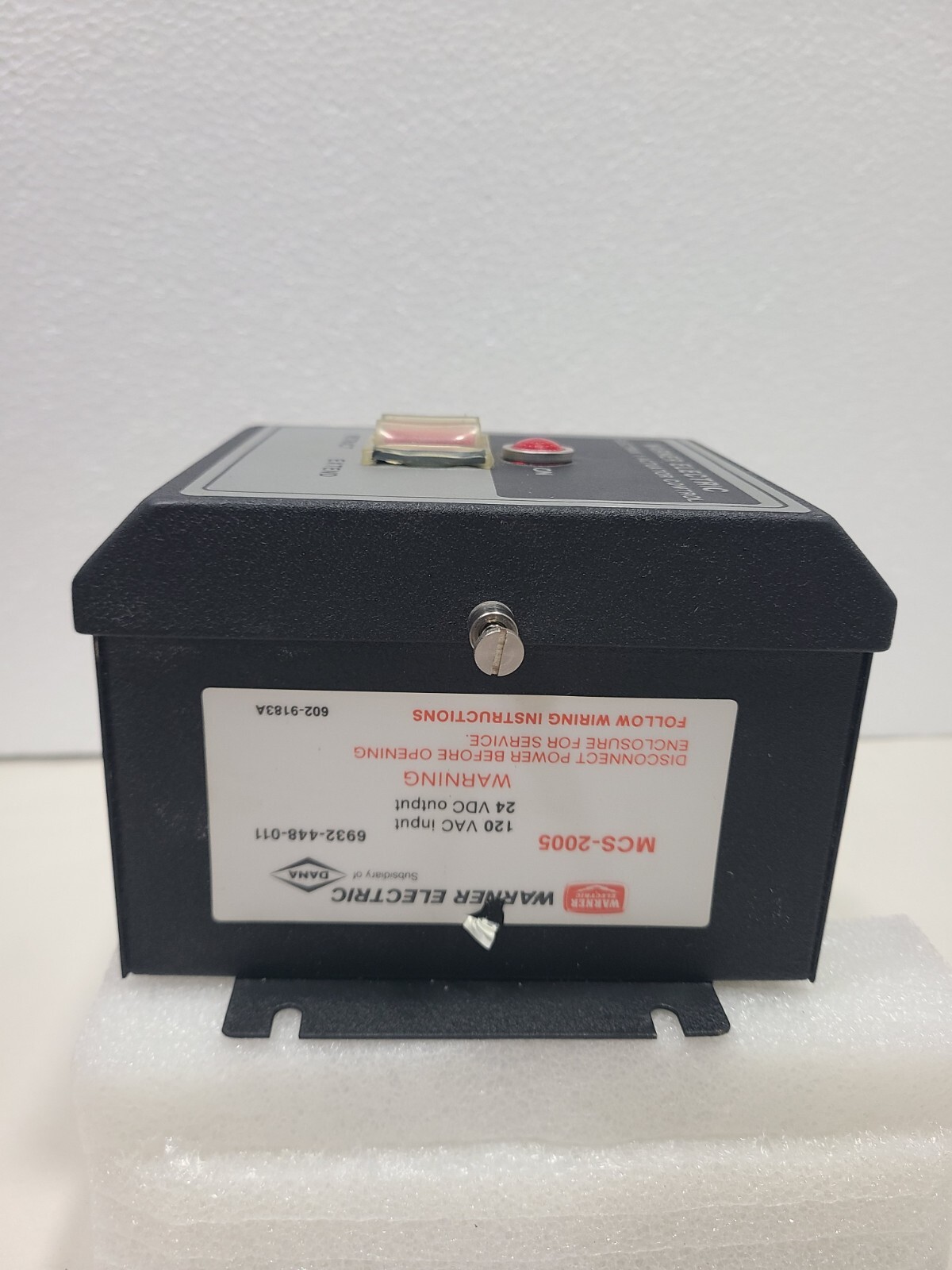 WARNER ELECTRIC MCS-2005 ACTUATOR CONTROL, 120 VAC inp 24 VDC out, NOS/open Box