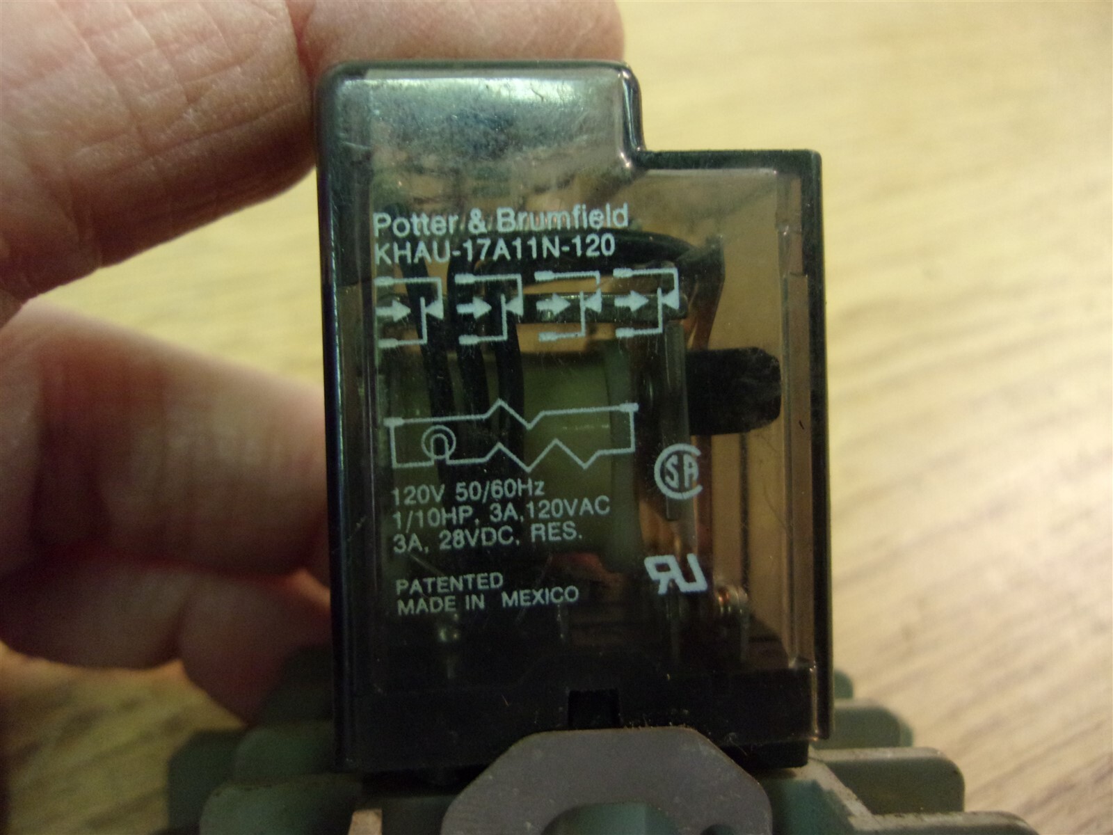 Potter & Brumfield KHAU-17A11N-120 Relay w/ 27E894 Socket *FREE SHIPPING*