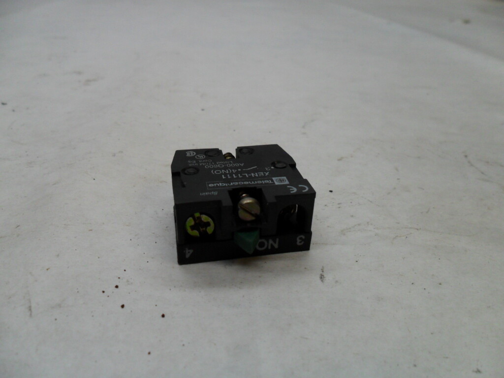 NEW TELEMECANIQUE XEN-L1111 CONTACT BLOCK 240V 3A