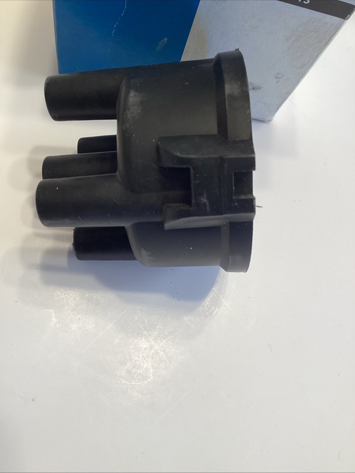 NEW NAPA Echlin EP305 Distributor Cap