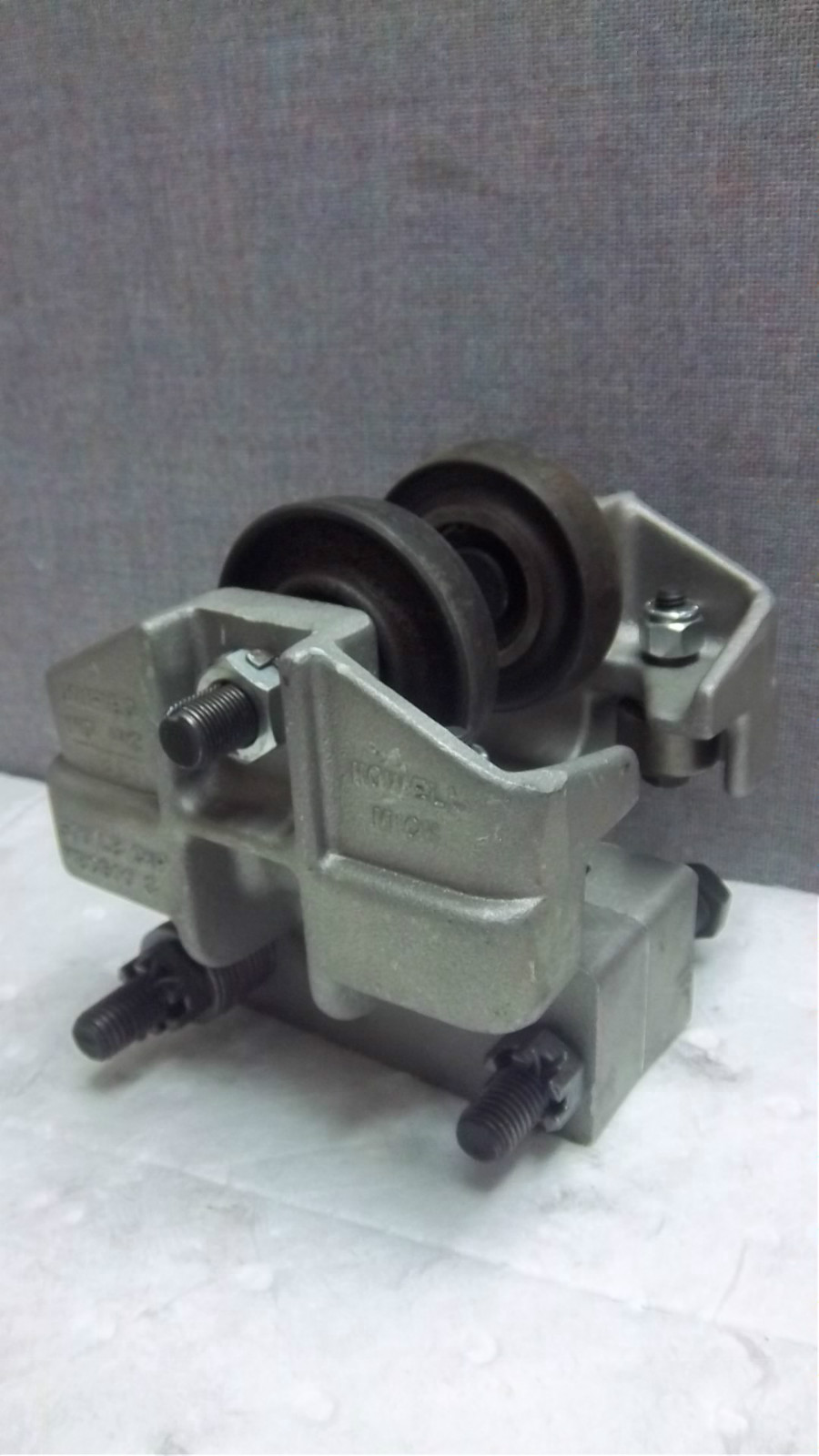 UNIFIED IND INC 500# CAP MANUAL BRIDGE CRANE MBC 500 3 USED MBC5003