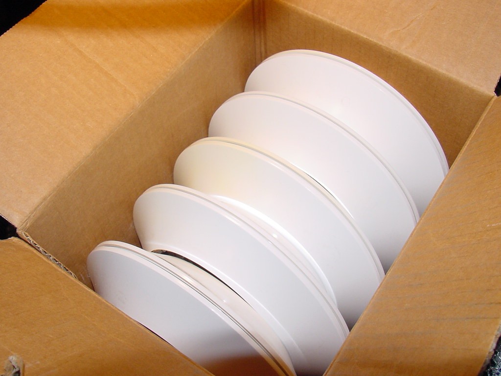System Sensor B300-6-BP, Bulk Pack, 10 Pieces, White, 6-inch Flanged Base, New