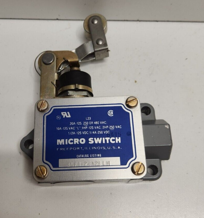 NEW OLD STOCK! MICRO-SWITCH 20A 480V ENCLOSED BASIC SWITCH BAF1-2RN28-LH