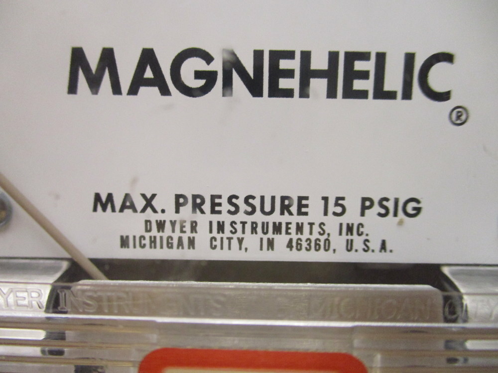 Dwyer W39AB Magnehelic Differential Pressure Gauge