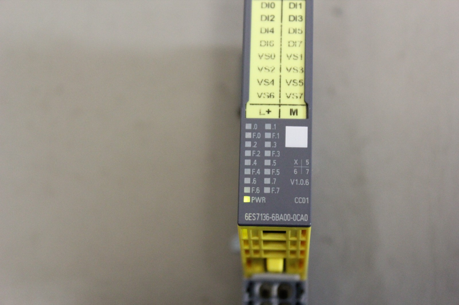 SIEMENS SIMATIC ET 200SP ELECTRONIC MODULE 6ES7 136-6BA00-0CA0 WITH BASE