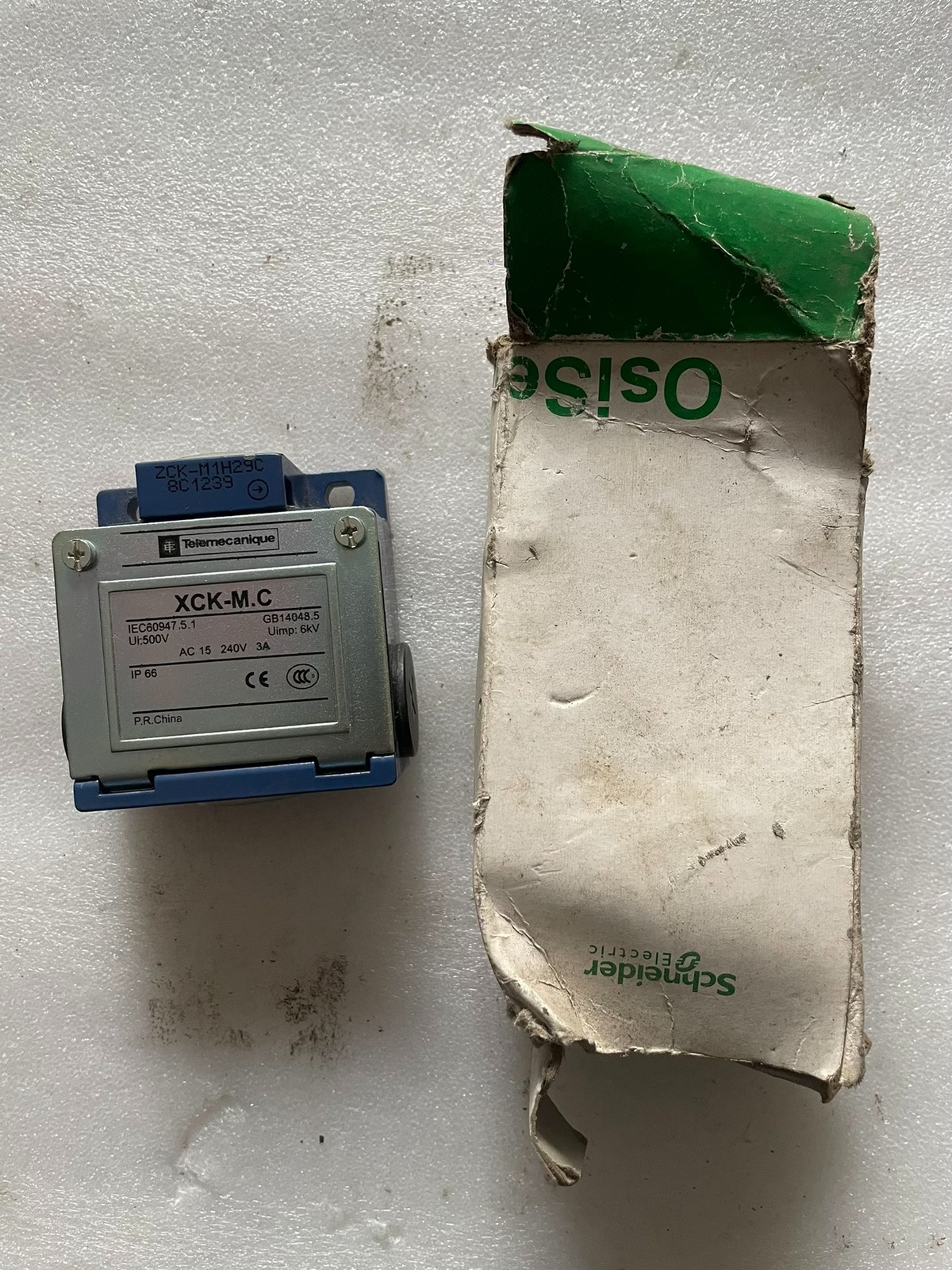 1p NEW Schneider XCK-M.C Accept counteroffer