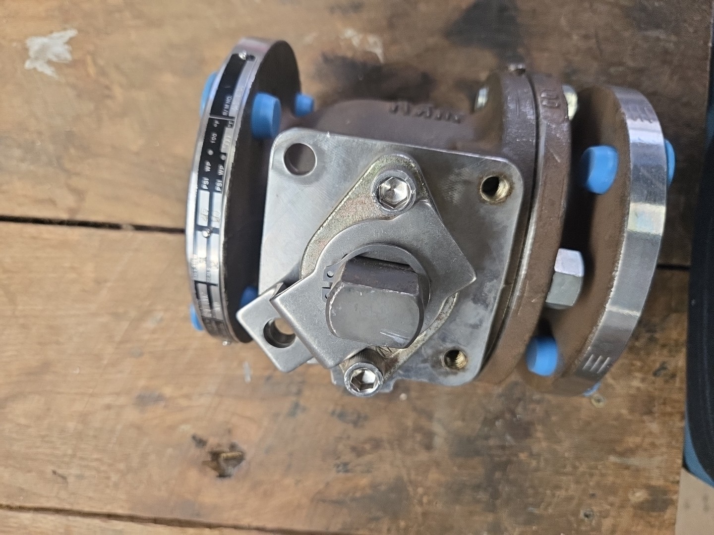 Cooper WKM Dynaseal Ball Valve Mod 310D 275 PSI 2F B112
