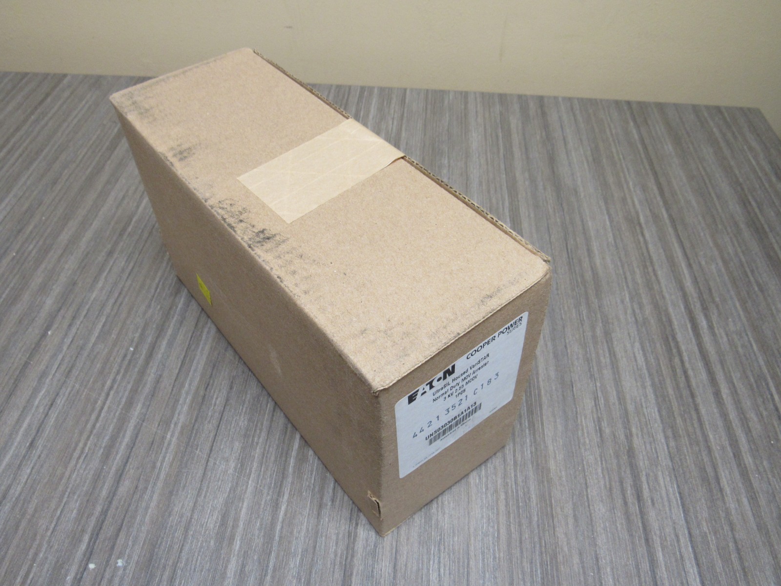 Eaton Cooper UNS03030B1A1A13 3KV UltraSIL Housed VariStar MOV surge arrestor