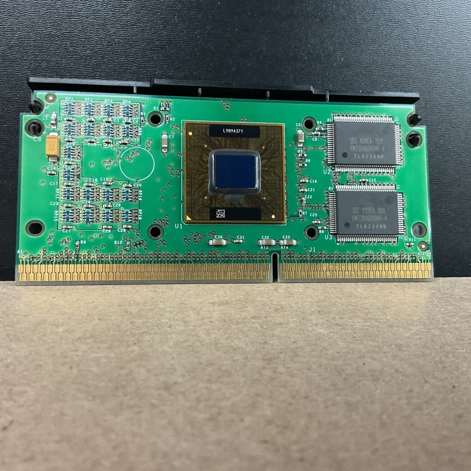 Intel Pentium III 450 MHz (KM736V604AMT-4) Processor