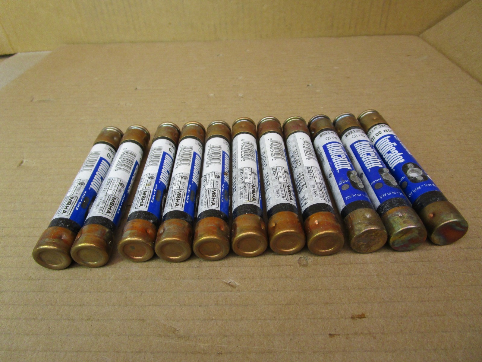 Mixed Lot of 11 Pieces Littelfuse FLSR30/5ID Class RK5 Time Delay Fuses 52023HM