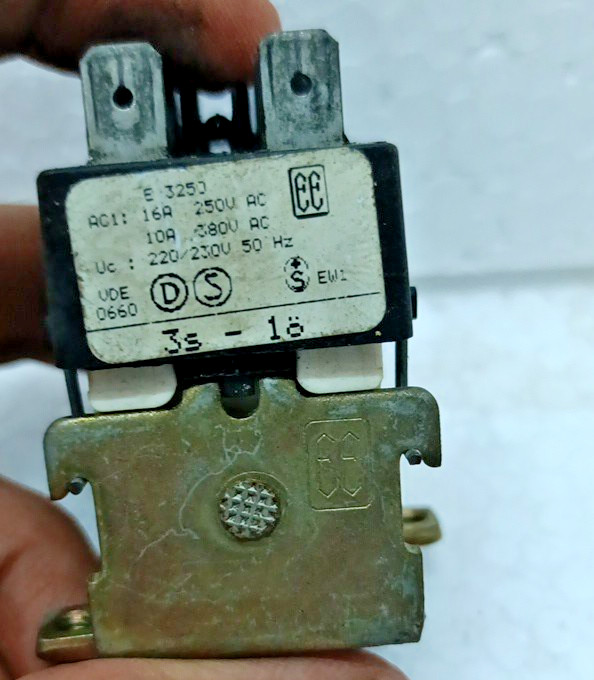 Eichhoff E 3250 16 A 220 V VDE 0660 Used Free Expedite Shipping