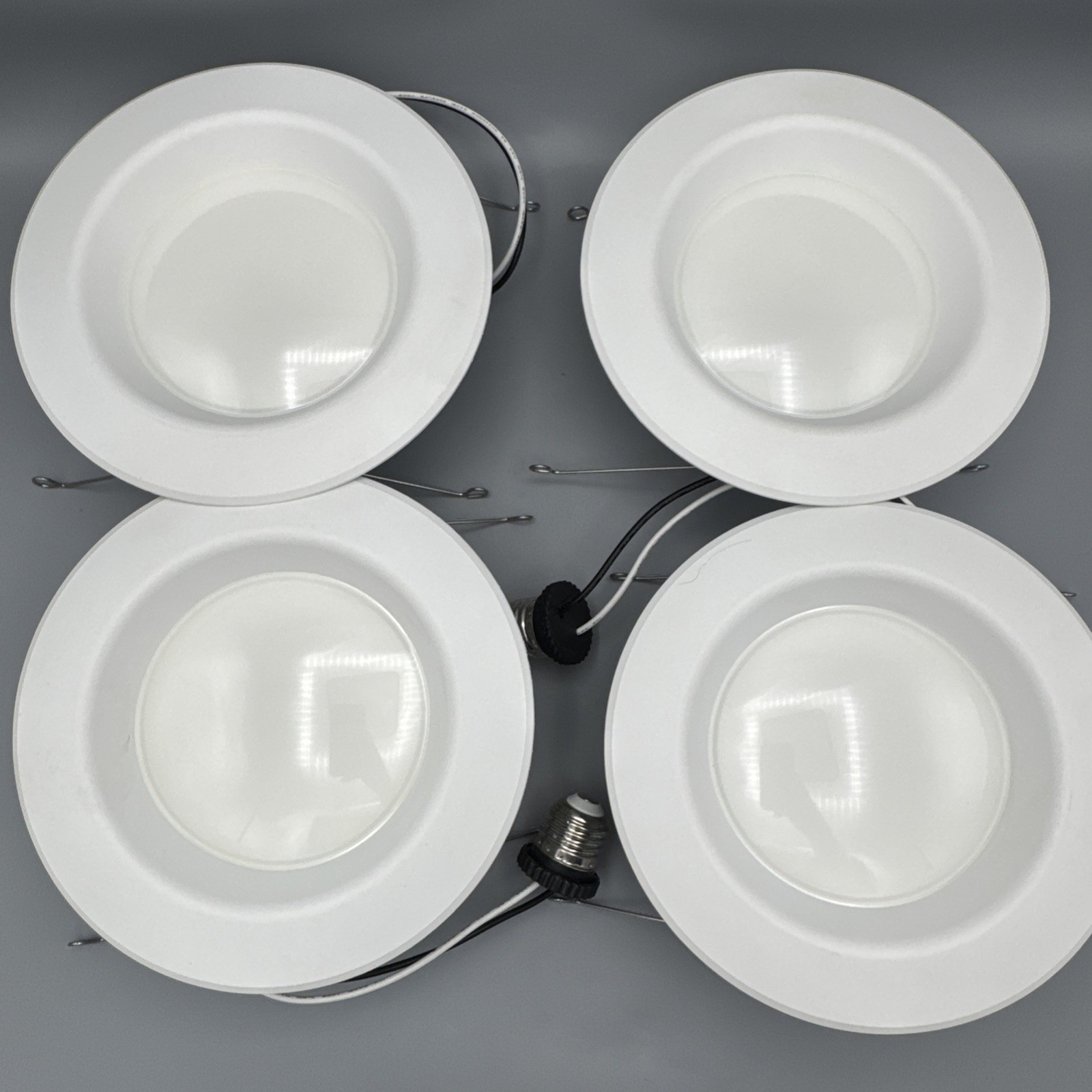 Set Lot Of FOUR 4 – SATCO S29315 9.8W LED 90° Beam 5000K 120V Downlight Retrofit