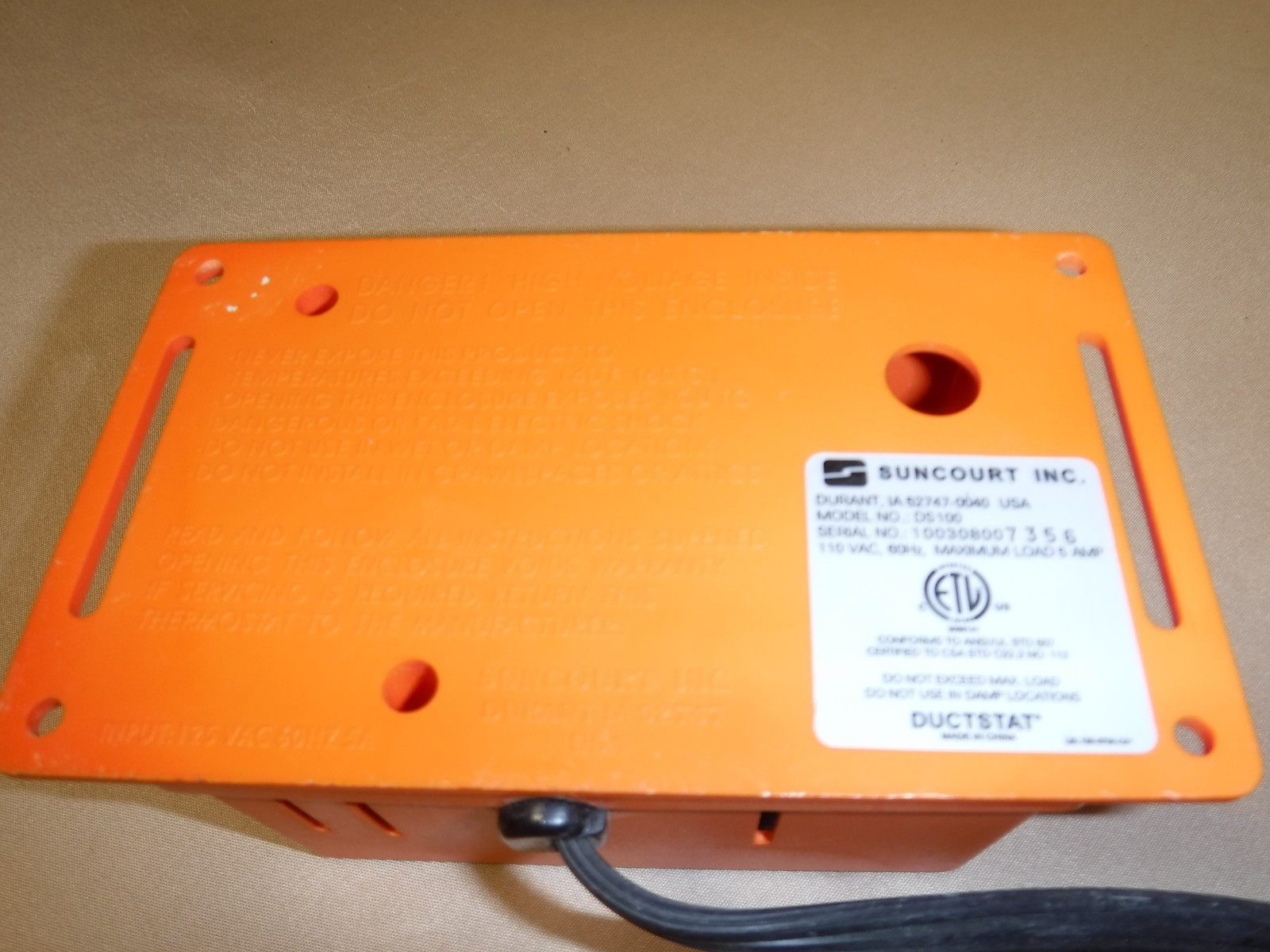 Suncourt Ductstat Plug-In Thermostat Temperature Sensitive Switch DS100