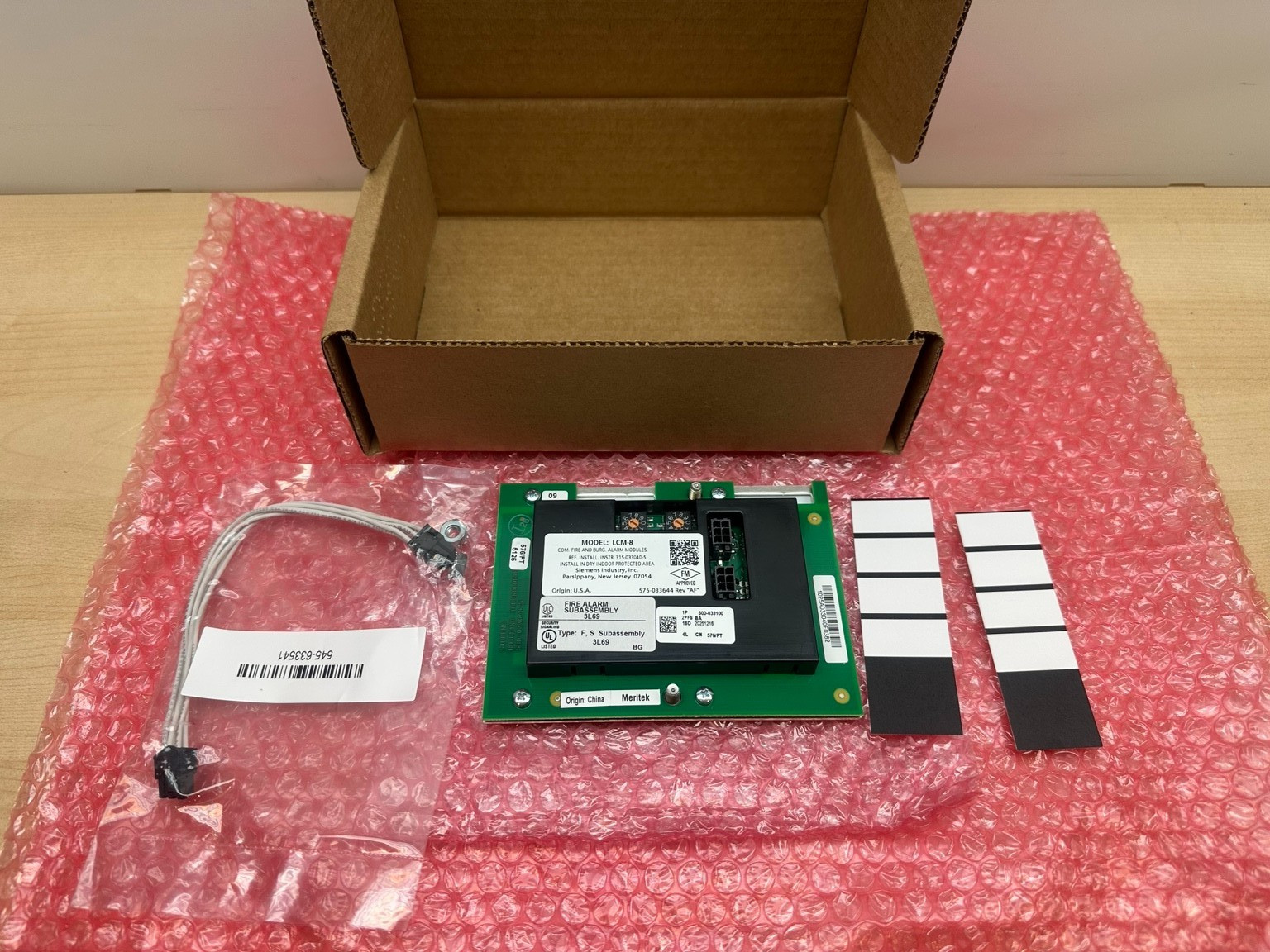 Siemens LCM-8 Fire Alarm LED Annunciator Module 500-033100 w/ Cable