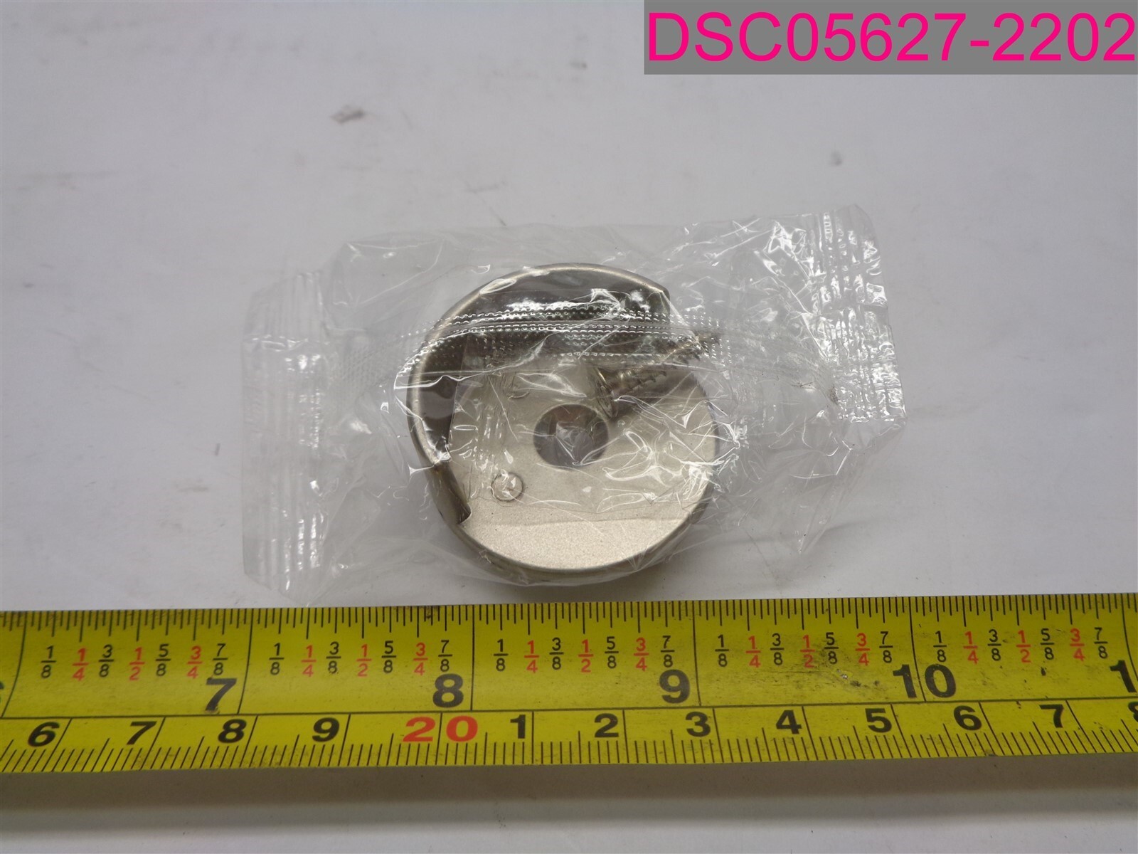 QTY=100 Pcs; Open Round Flange Silver 1-5/16″ Supports for Rods, Pin Mount