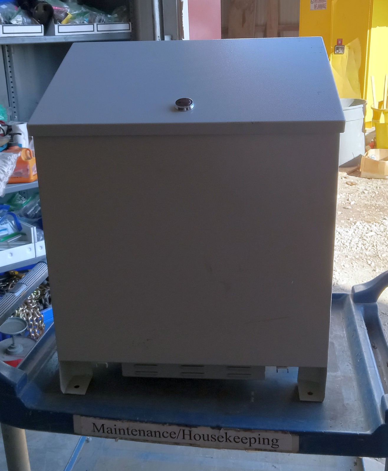 1 NEW SAVIOS SO2750 1 HP AIR COMPRESSOR WITH ENCLOSURE NNB ***MAKE OFFER***