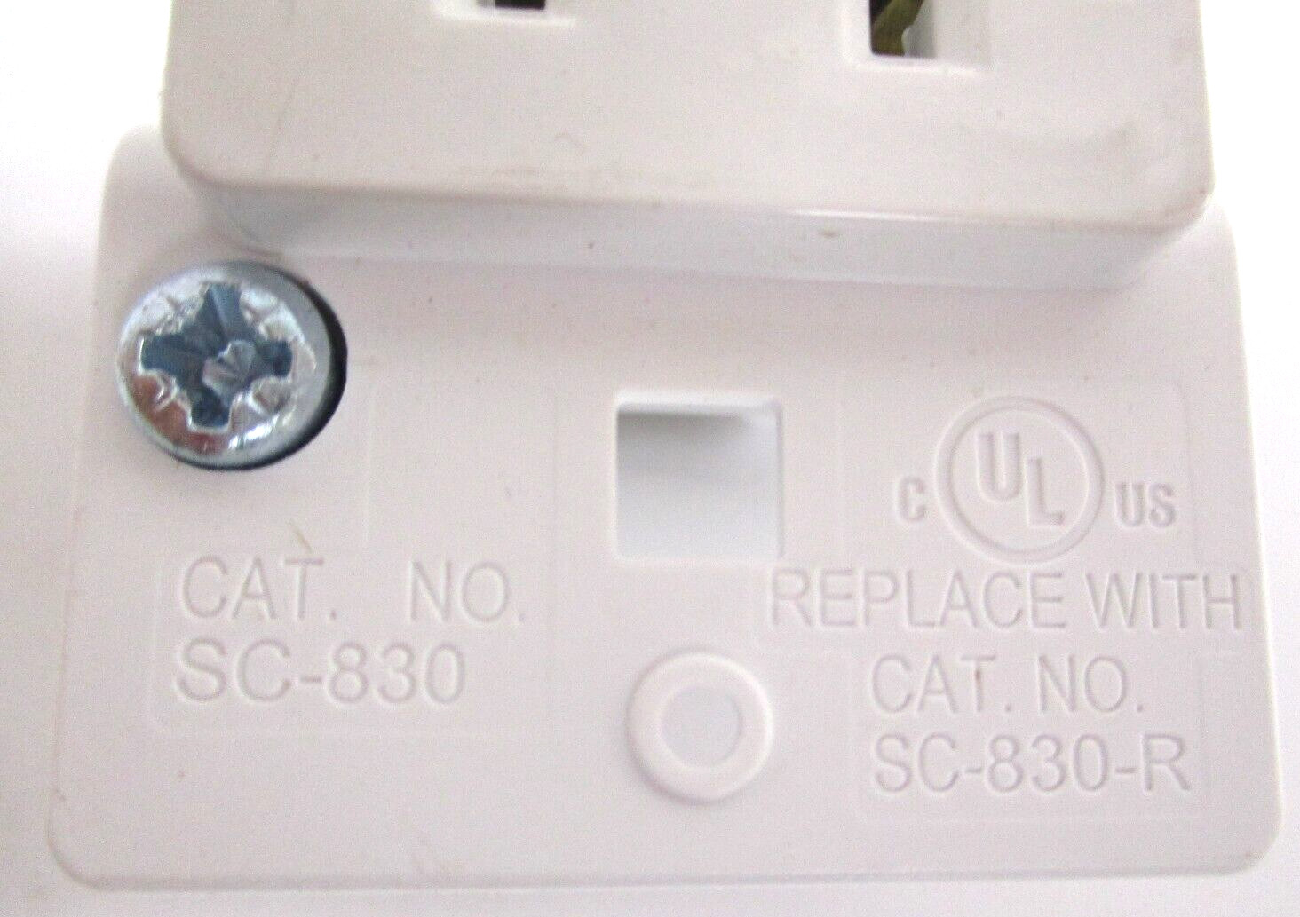 LEGRAND , SC-820 , RECEPTICLE, 20 A – 125 V , NO BACK COVER, LOT OF 10 , SURPLUS
