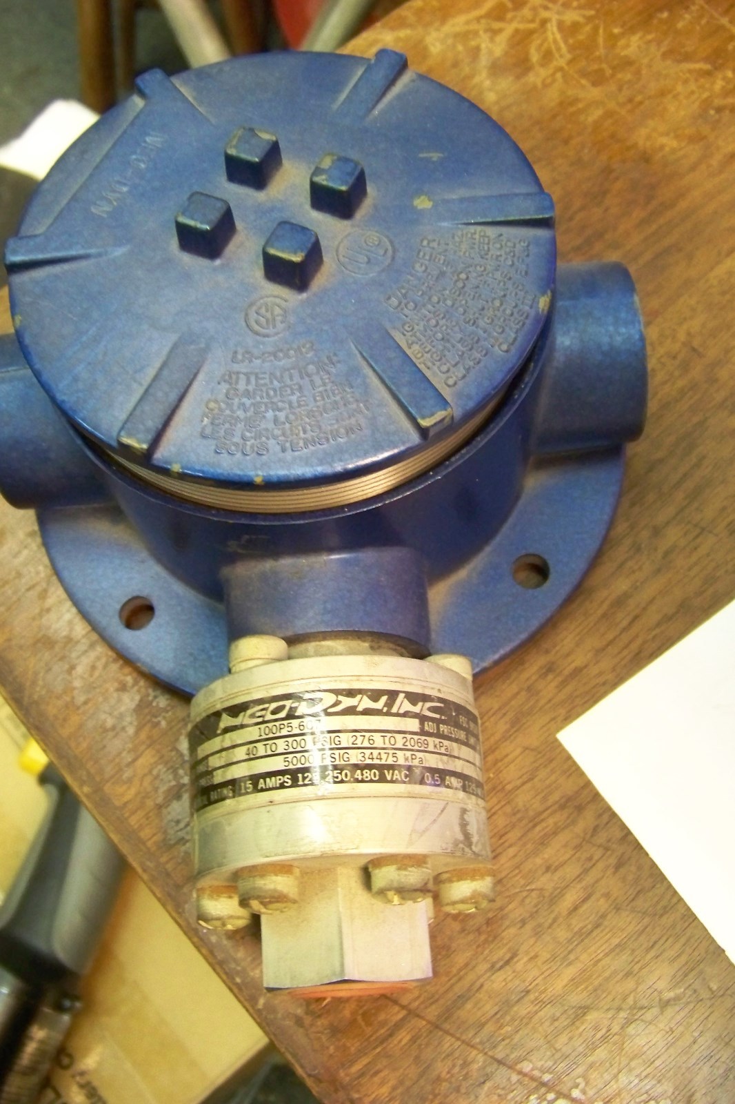 neo-dyn 100p5-607 adjustable pressure switch 40 to 300 psig