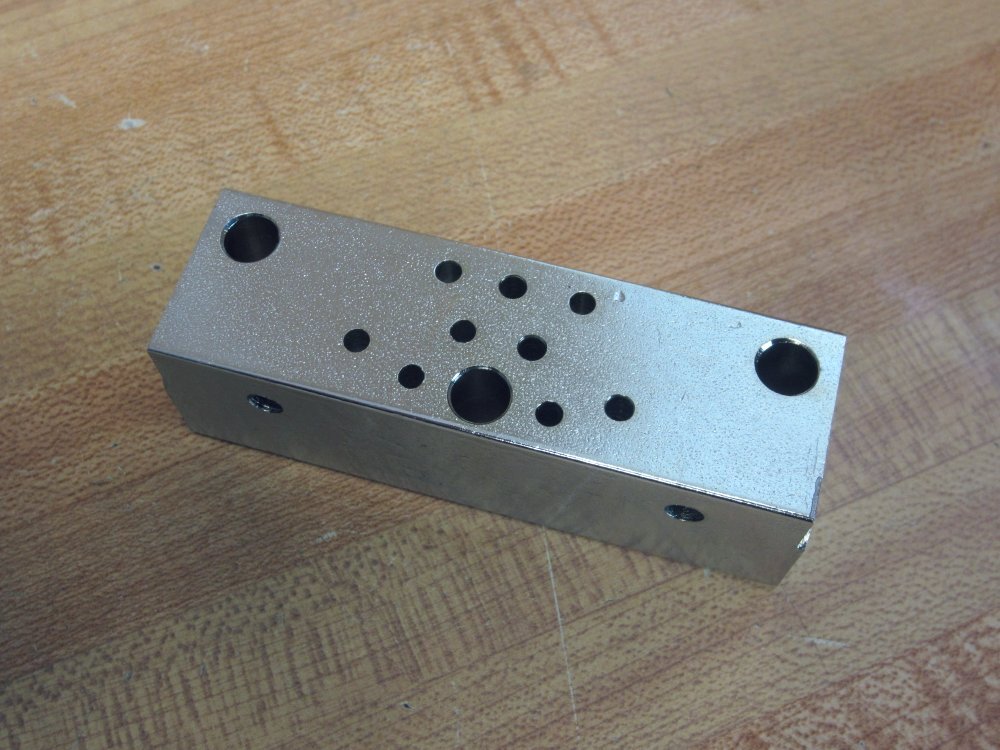 Graco Trabon Lubriquip B12A Divider Block NPSF