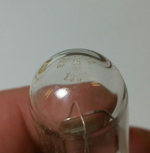 Sylvania 25W 18106 25T6.5/DC 130V Double/Dual/2 Contact Bayonet Base Light Bulb