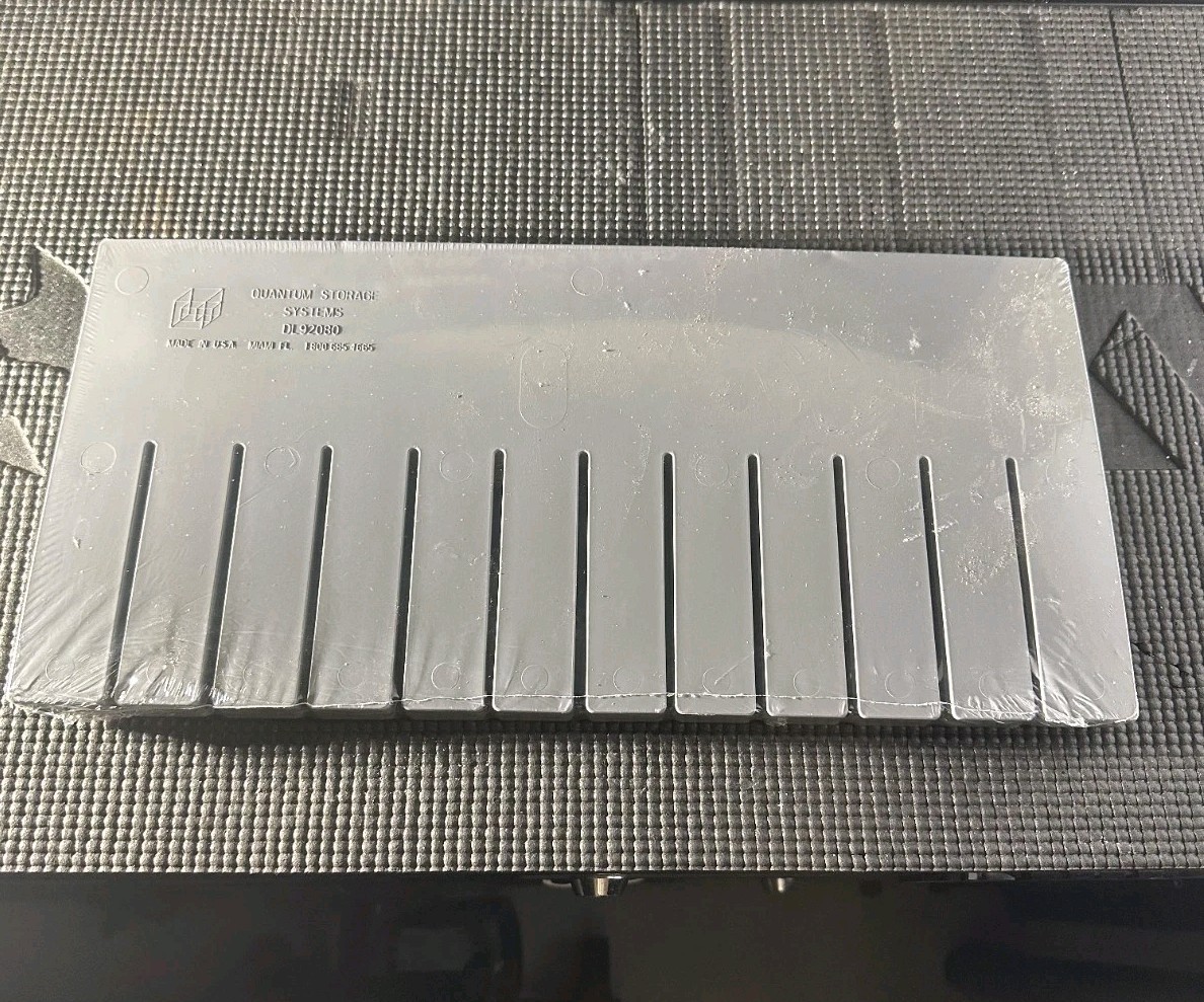 Plastic Divider 15 1/4 In x 7 1/4 In Quantum Storage Systems Dl92080