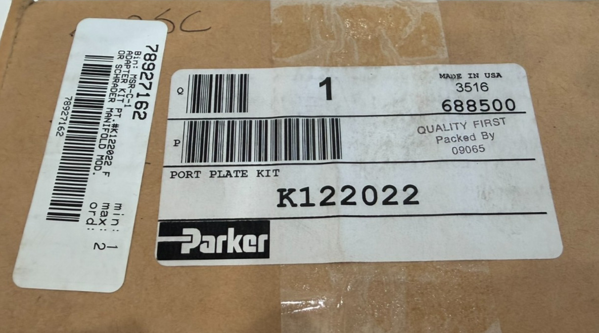 NEW PARKER K122022 END PLATE PORT ADAPTER KIT