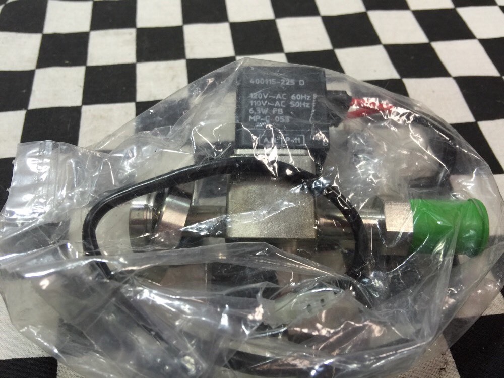 Asco Sub-miniature Solenoid U8225B5V, 1/4″ MVCR x 1-1/3″ CF, 400115-225D #126H