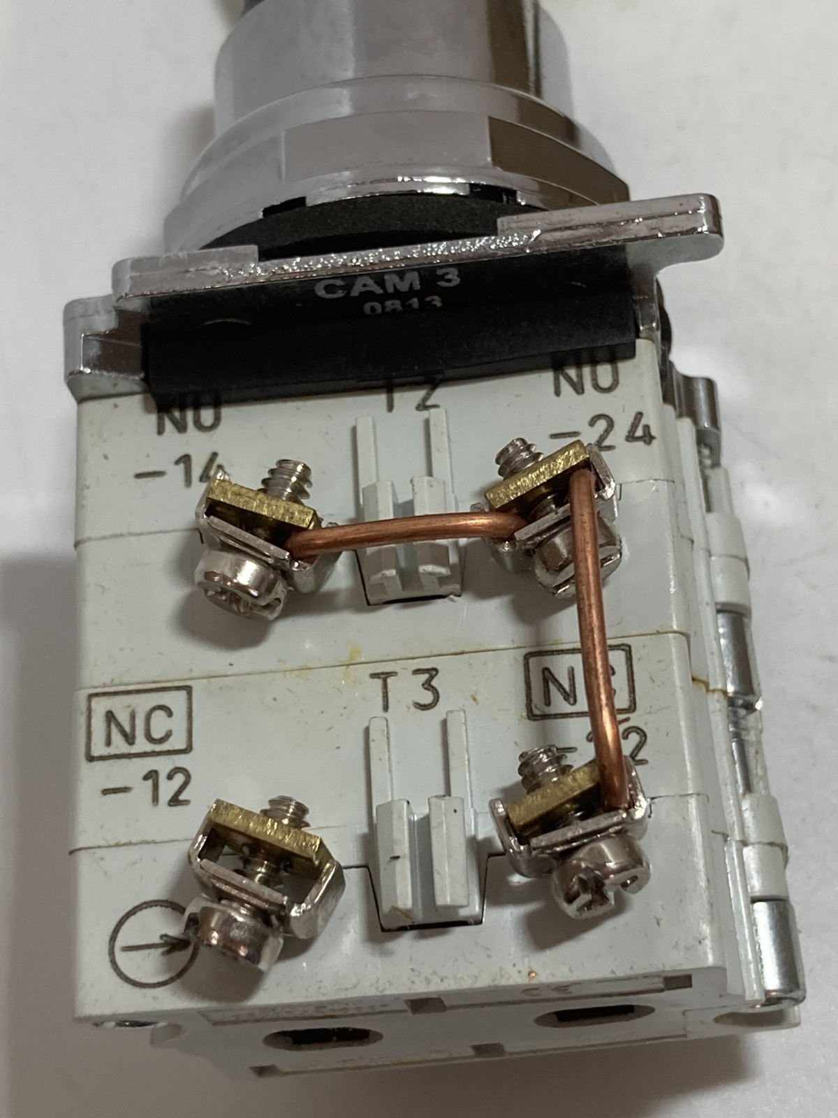 EATON 10250T22KB PUSHBUTTON SELECTOR SWITCH 3 POS 2NO/2NC SER B1 NIB