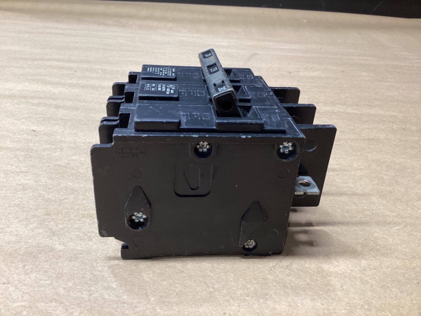 ITE Circuit Breaker BQ3B030 30A 3 Pole #107D69*CO