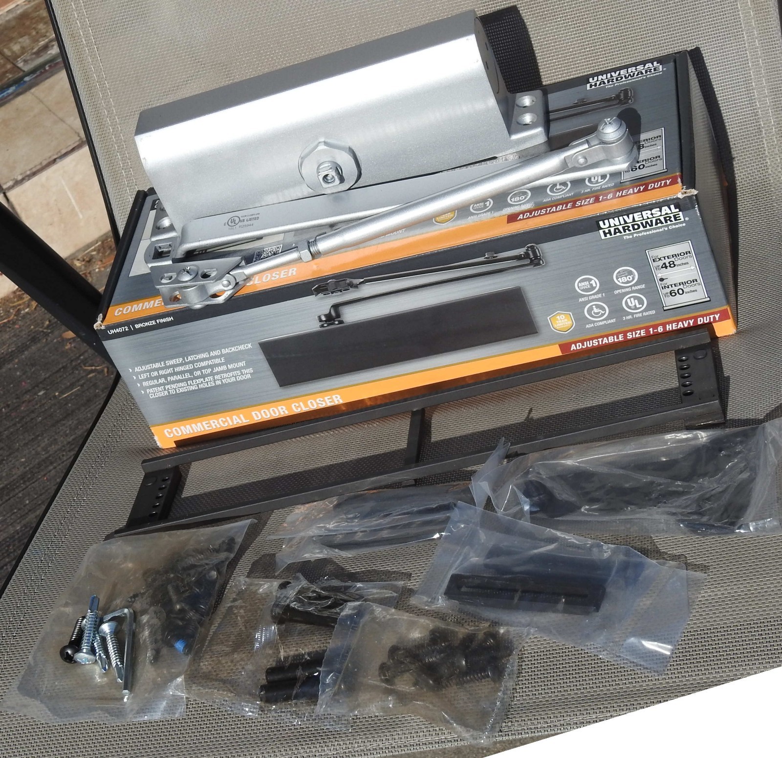 UNIVERSAL HARDWARE Commercial Door Closer