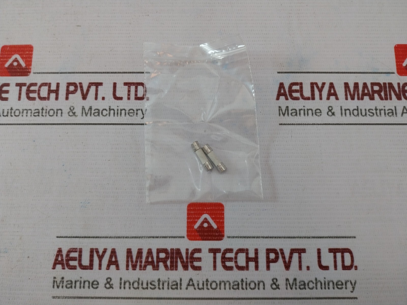 D.S.E. HI BOX ABS AH250V F Unique Box (Sus Draw Latch) LF.T3.15AH 250V P