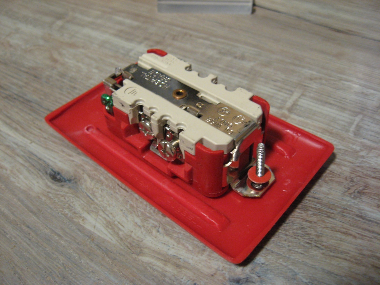 NEW Hubbell Hospital Grade Red Duplex Receptacle With Cover – 20A 125V