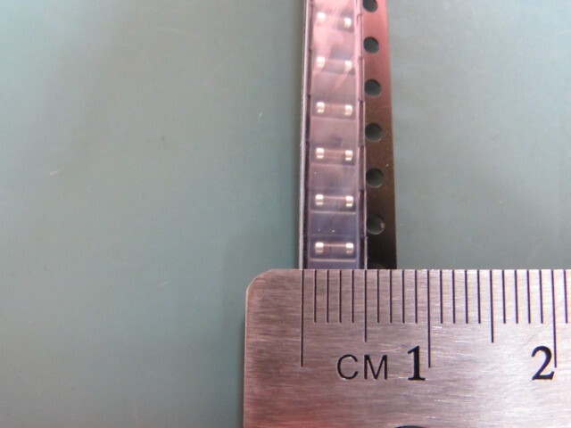 VISHAY MMA02040C8870FB300 Qty of 2794 per Lot 887 Ohms �1% 0.4W, 2/5W Chip Re