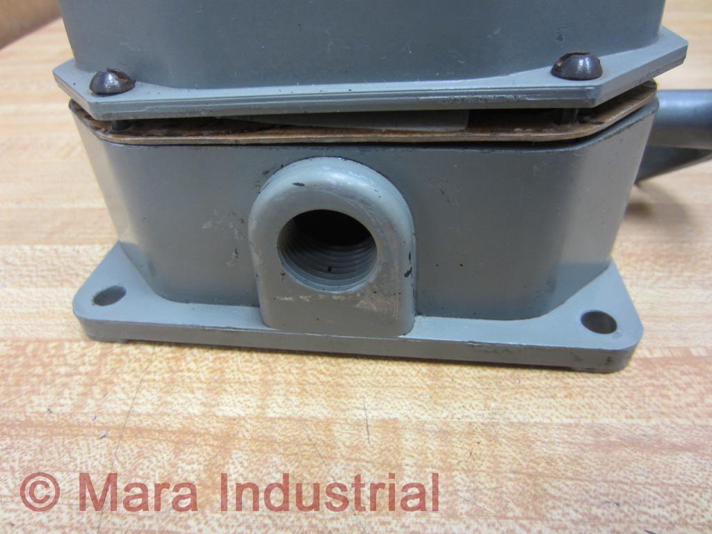 Rees 04944-000 Cable Operated Switch 04944000 Shaft Broken