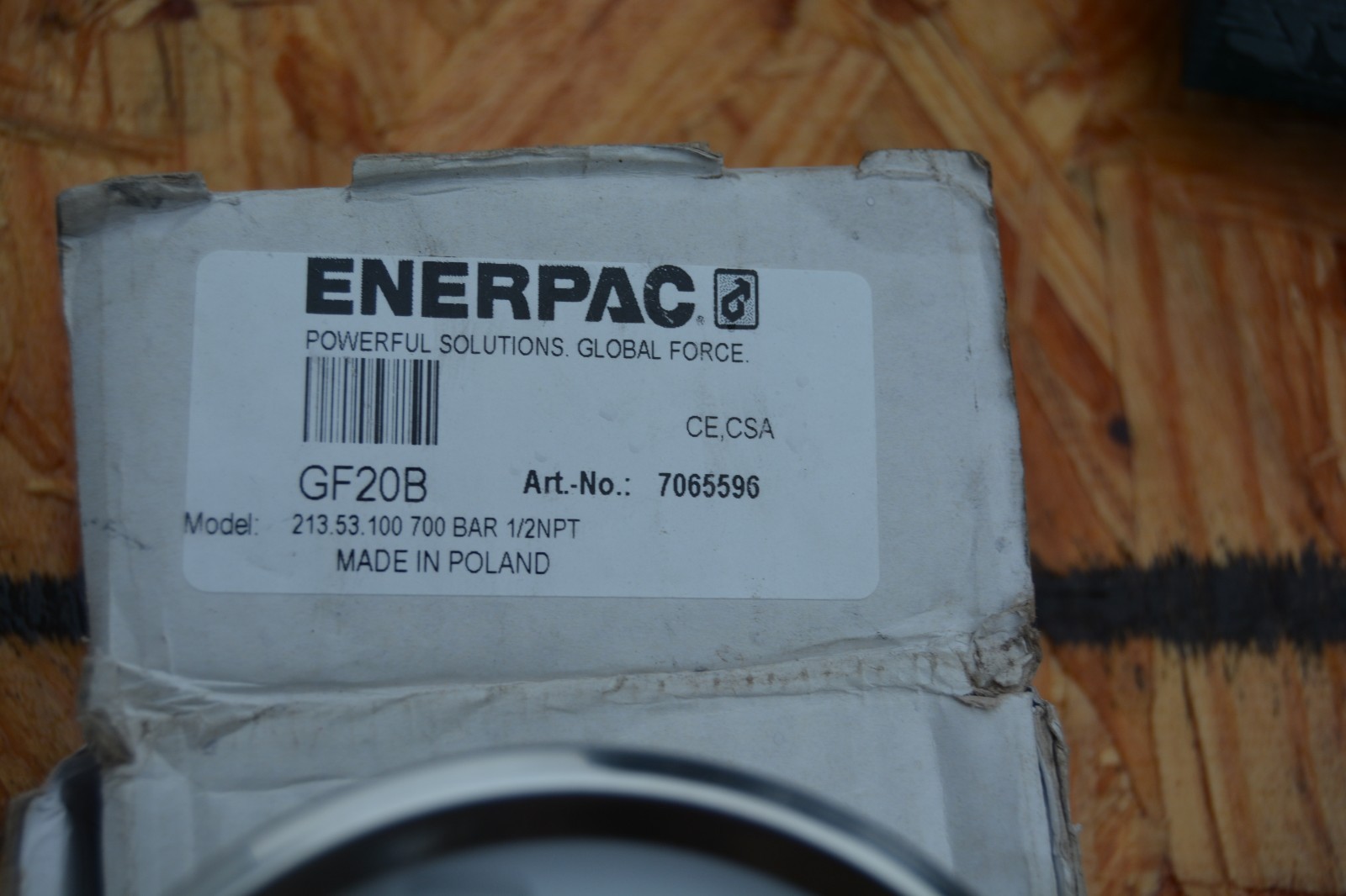 Enerpac G2535L Liquid Fill Pressure Gauge 2.5″ Dial 1/4″ NPT 0-10,000 PSI NEW