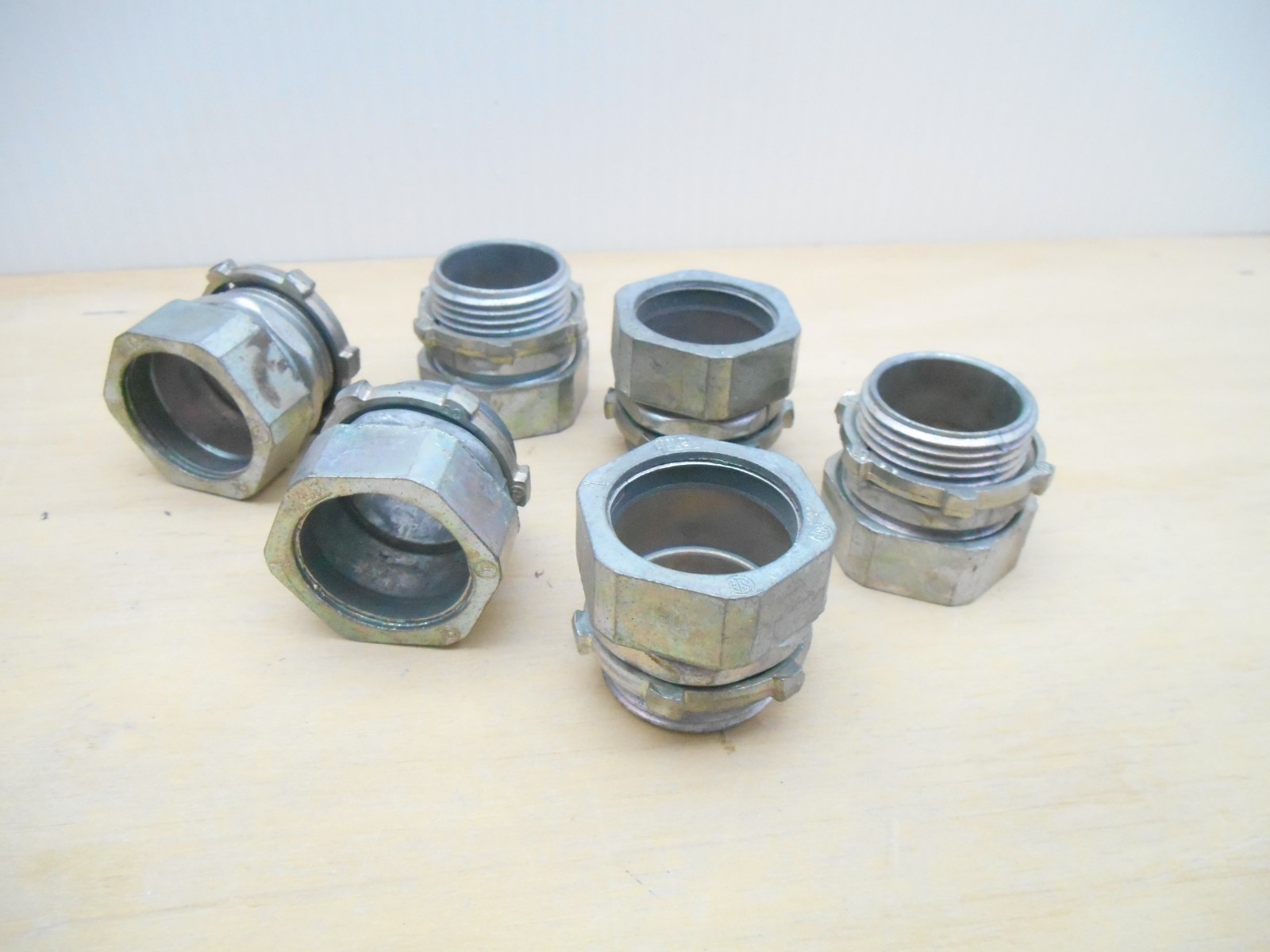 Lot of 6 Halex 02110 Dalet 1 Inch Compression Connector