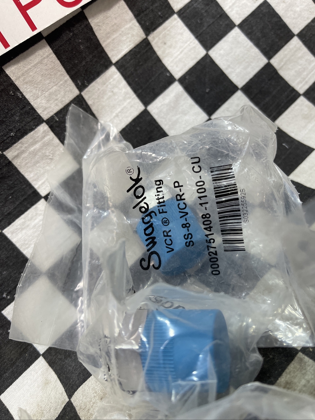 SWAGELOK SS-8-VCR-P, SS8VCRP, PLUG 1/2″ VCR, LOT OF 5, SHIPSAMEDAY#1208T5