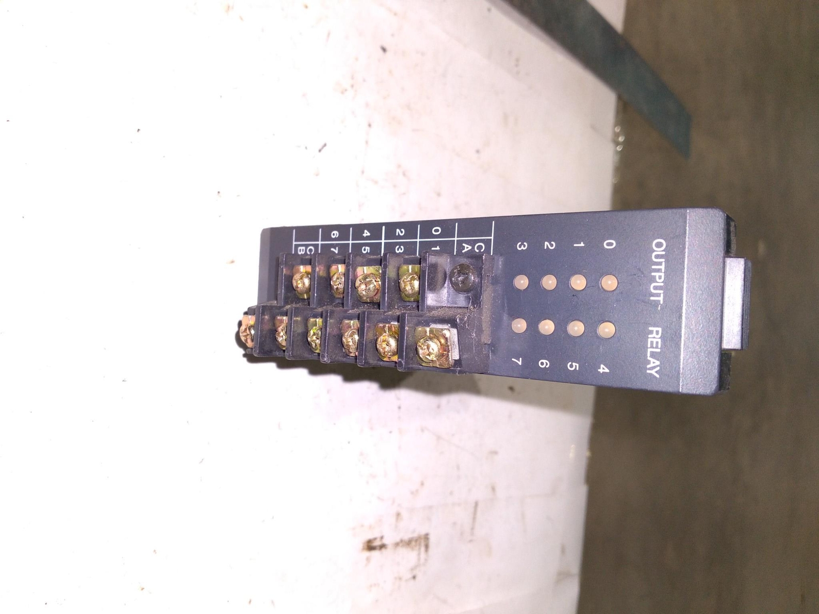 GE KX192917 IC610MDL180A RELAY OUTPUT MODULE 8 CIRCUITS 861017