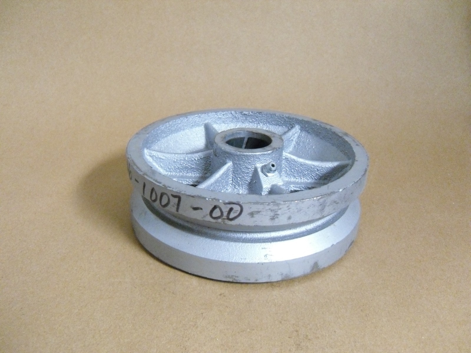 6X2 CAST IRON V-GROOVE WHEEL 1.126″ BORE HOLE SIZE
