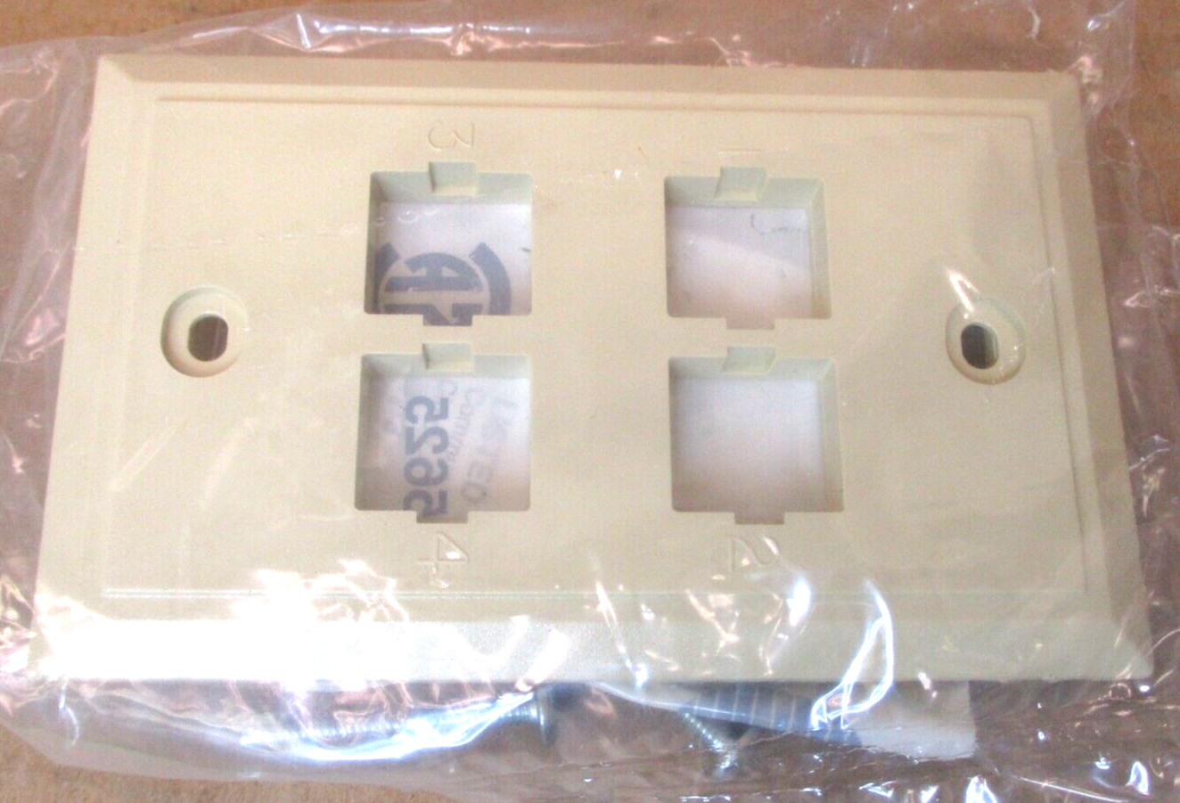 AT & T LR85625 4-Hole Cover Face Plate Lot of 23 Pieces 46375WVS
