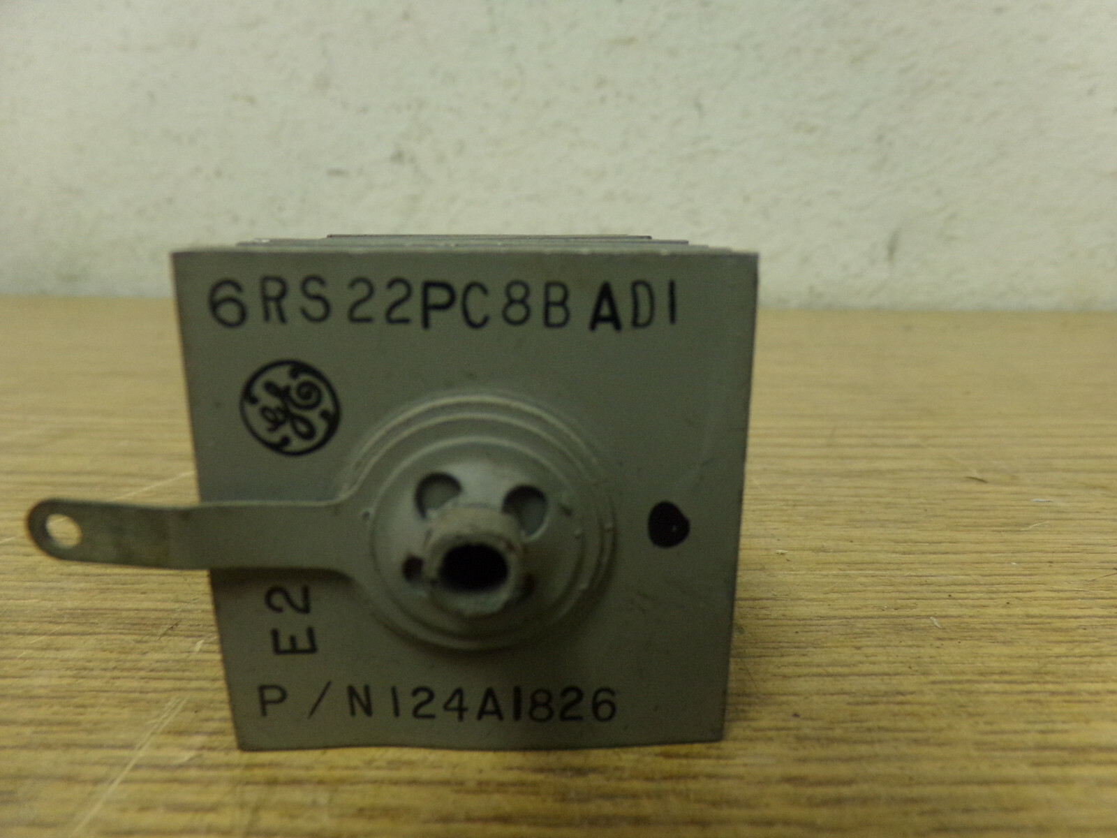 NEW GE 6RS22PC8BAD1 12YA1826 *FREE SHIPPING*