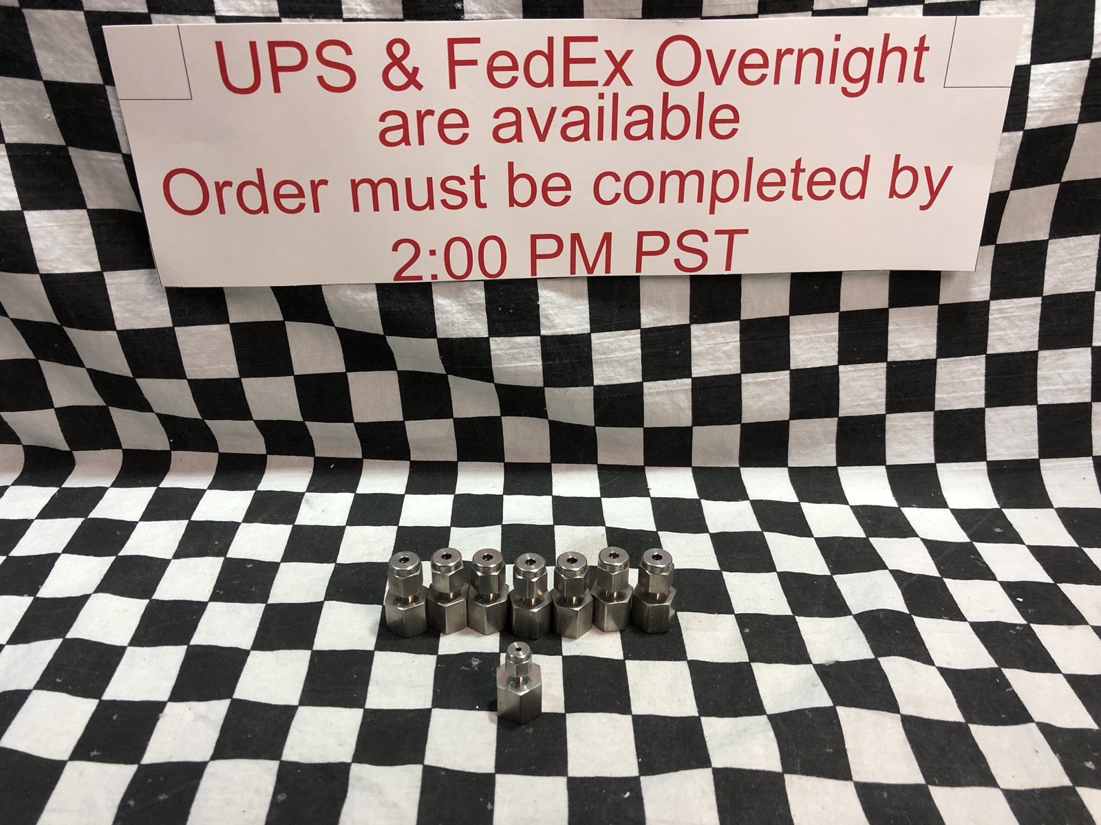 LOT OF 8, SWAGELOK FEMALE CONNECTOR SS-200-7-2 & SS-100-7-2, SHIPSAMEDAY#M35