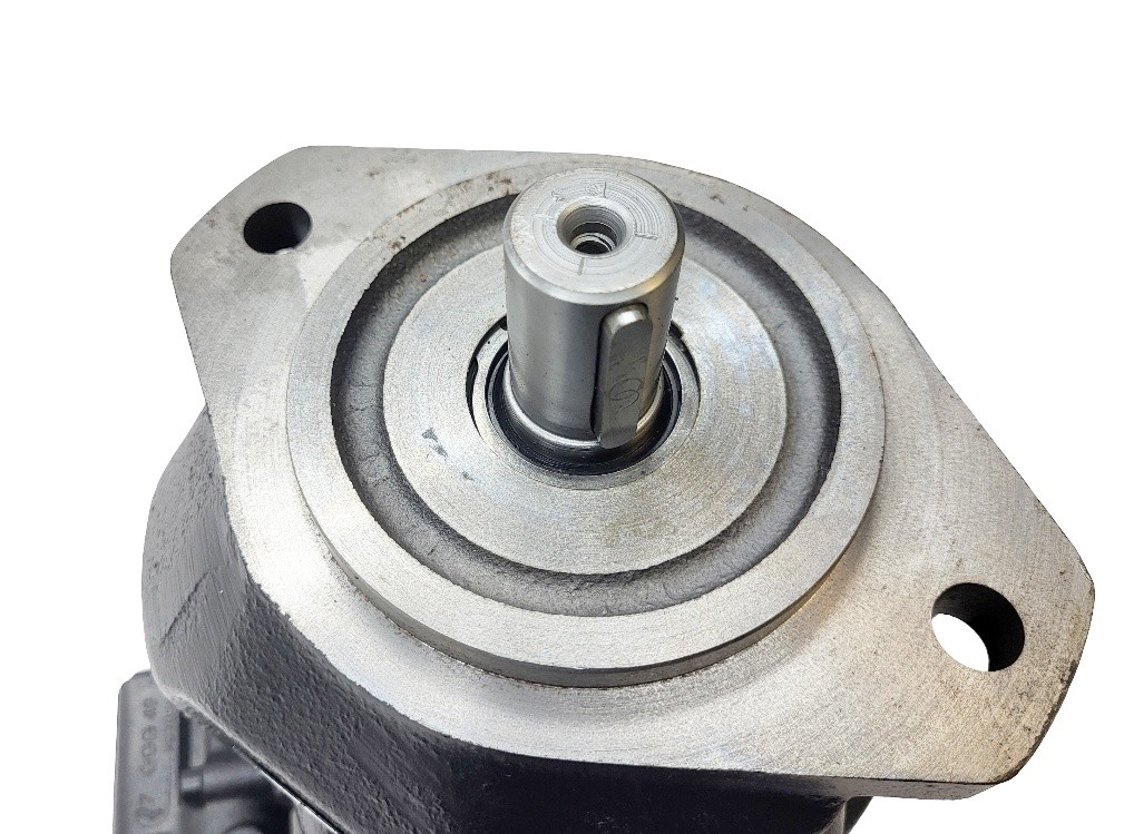 NEW REXROTH AA10VS045DFR1/30R-PKC62K01 LEGACY AXIAL PISTON PUMP