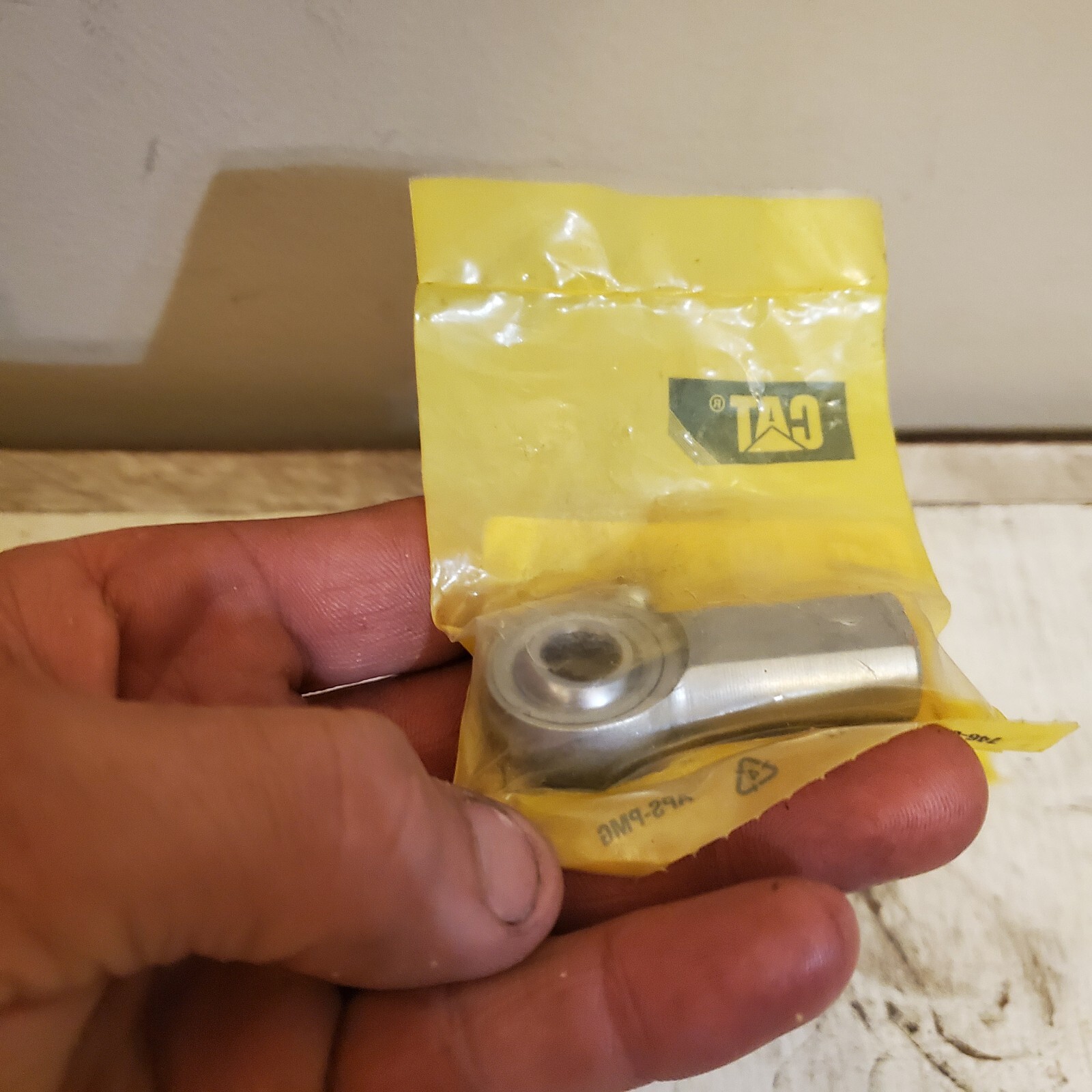 CAT 7X-7875 Caterpillar 7X7875 3/8-24 Internal Threaded Rod End Greaseable