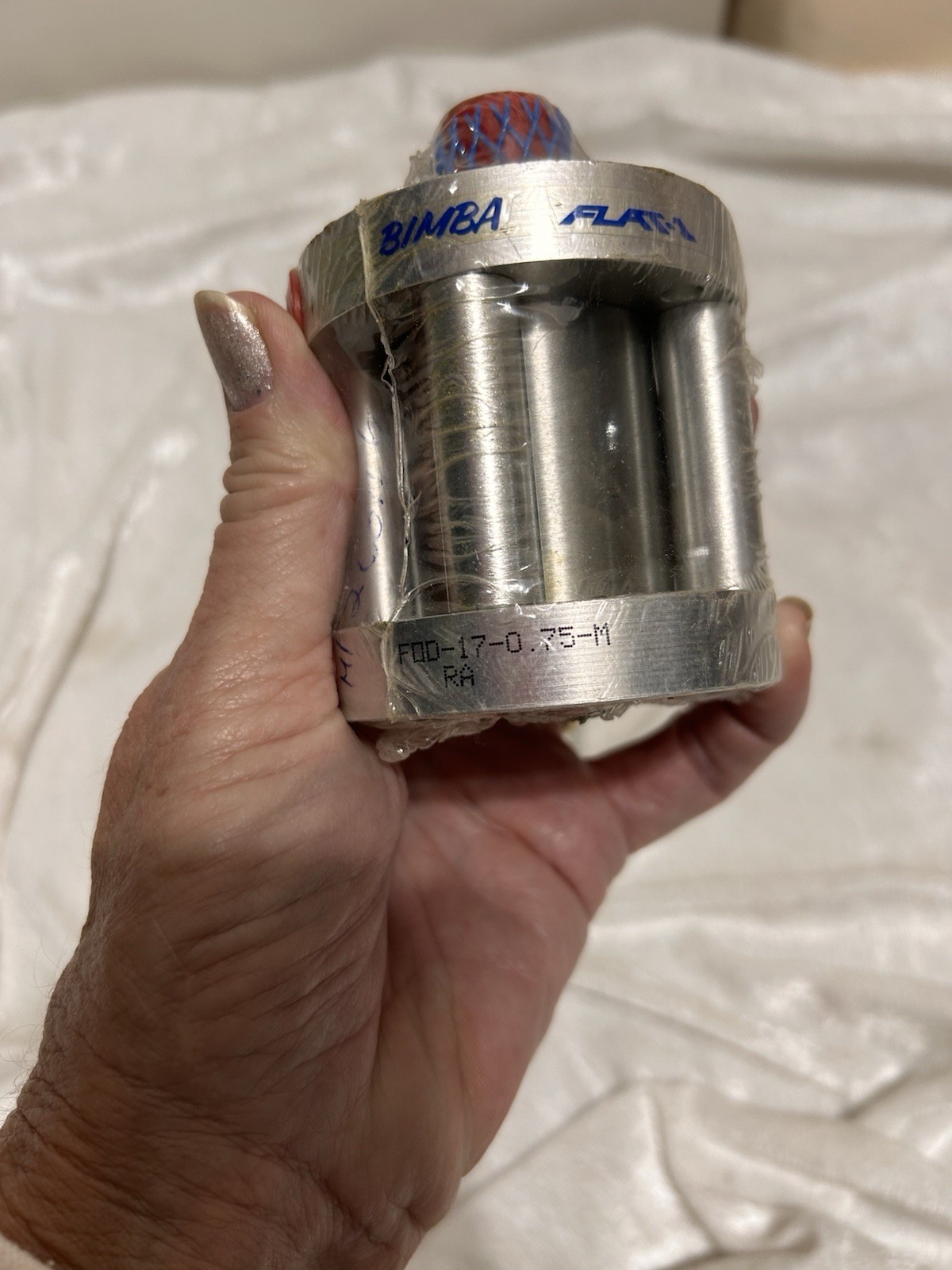 1 NEW BIMBA F0D-17-0.75-M RA PNEUMATIC CYLINDER FLAT-1